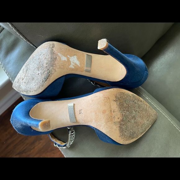 Badgley Mischka heels - Picture 2 of 3